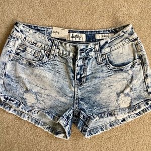 Buckle Daytrip Shorts